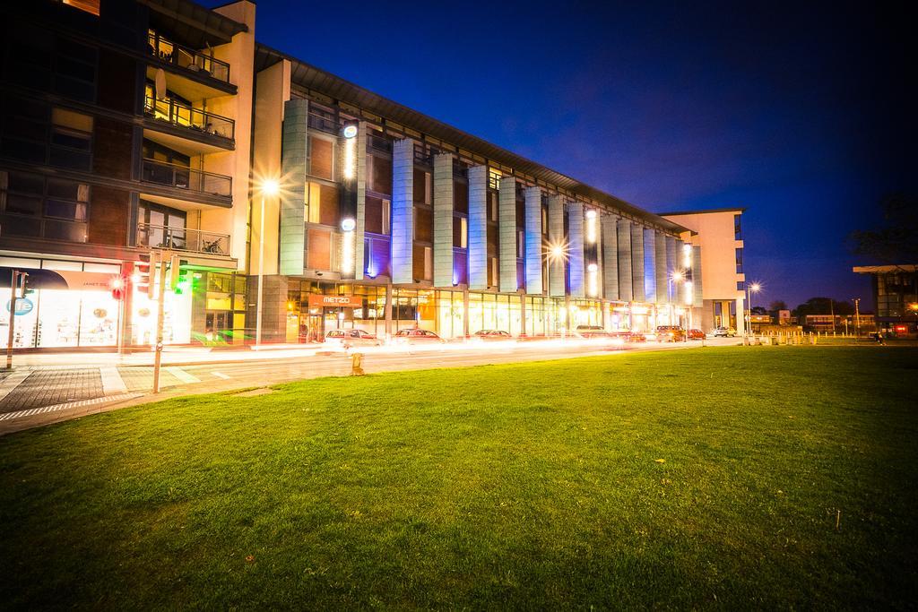 Travelodge Dublin Airport South — Photos 1