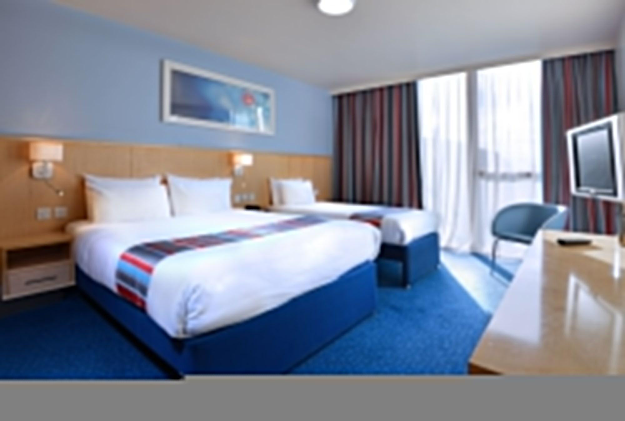 Travelodge Dublin Airport South — Photos 3